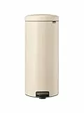 Brabantia - NewIcon Cubo de Pedal 30L - Papelera Grande para Cocina o Dormitorio - Tapa de Cierre Suave - Funcionamiento con Pedal Ligero - Cubo Interior Extraíble - Soft Beige - 29 x 38 x 68 cm