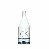 CALVIN KLEIN IN2U Eau de Toilette para hombres | Fragancia masculina cítrica con notas amaderadas orientales y gin de lima | Larga duración | 100 ml