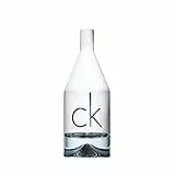 CALVIN KLEIN IN2U Eau de Toilette para hombres | Fragancia masculina cítrica con notas amaderadas orientales y gin de lima | Larga duración | 100 ml