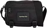 Calvin Klein Jeans Bolso Bandolera Hombre Pequeño, Negro (Black/Sharp Green), Talla Única