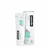 Suavinex, Pasta Dientes Bebés y Niños 1000ppm Flúor, desde el 1er Diente hasta 6 Años, Sin Gluten, Previene Caries y Cuida las Encías, con Xylitol y Agua de Mar, Gel Dentífrico Sabor Fresa, 50 ml