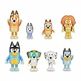 Bluey - Pack 8 Figuras Familia y Compañeros del Cole, Figuras articuladas, muñecos de 6-8 cm, colección de Personajes de la Serie de Dibujos Infantil, niños y niñas +3 años, Famosa (BLY49000)