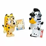 Bluey Paquete de 2 figuras – Disfraces de animales, figuras de 2.5 pulgadas con accesorios, los niños pueden recrear sus momentos favoritos del episodio – Onesies
