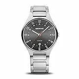 BERING 11739-772 Reloj de cuarzo para hombre con caja de titanio de 39 mm con acabado plateado y esfera gris, brazalete de titanio con detalles de titanio, resistencia al agua de 5 ATM