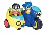 TOMY Toomies, Batcyclo 2 en 1, Moto con Sidecar de Batman Donde Pasarán Horas de Diversión, Incluye 2 Figuras a Batman y Robin, Recomendado a Partir de Los 12 Meses, Bizak (30693260)