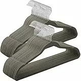 SONGMICS Percha de Terciopelo, Juego de 50, Antideslizantes, con Barra Corbata y Gancho Negro, 0,6 cm Espesor, Ahorra Espacio, 41,5 cm Largo, Abrigo Pantalón, Gris y Plata CRF026V01
