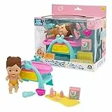 Amicicci Nursery Time Pipi, Playset con muñeca pequeña Ciccioheid, Juegos niños 3 años, con función pipí y Accesorios para el Cambio de pañales, incluidos 2 pañales, 1 biberón, 1 Toalla