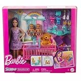 Barbie Muñeca Skipper Canguro de Gemelos con Vestido Morado de Corazones, Cuna, Columpio y Accesorios de Juego para bebés, Juguete +4 años (HXM99)