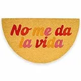 Fisura – Felpudo Entrada casa “No me da la Vida” de Coco con Base Antideslizante de PVC. Felpudo Interior Beige Pintado a Mano. Alfombra Entrada casa con Mensaje Divertido. 70 x 40 cm