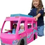 Barbie Supercaravana Dreamcamper 2022 Coche para muñecas con tobogán y accesorios de juguete