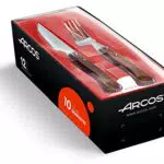ARCOS Juego de 12 Cubiertos para Mesa. Set de 6 Cuchillos Chuleteros y 6 Tenedores en Madera de Haya y Acero Inoxidable. Estuche para Carne. Serie Mesa. Color Marrón