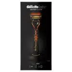 GilletteLabs Heated Razor Para Hombre Kit básico Con maquinilla de afeitar + cuchilla de recambio + base de carga + enchufe inteligente