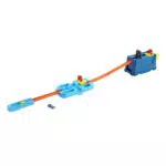 Hot Wheels Caja de acrobacias y choques, set de juego para construir pistas para coches de juguete
