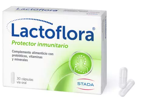 Lactoflora Probiótico Protector Inmunitario para Adultos - Complemento Alimenticio con Vitaminas y Minerales - Favorece las Defensas