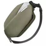 Inateck Bolsa en Bandolera Ajustable, Resistente a Salpicaduras para Viajes y Deporte