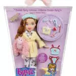 Bratz Muñeca de Moda Meygan para Fiesta de Pijamas con Accesorios y Peluches
