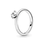 Pandora Anillo solitario corazón transparente