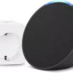 Echo Pop - Kit de inicio WiZ Enchufe Inteligente compatible con Alexa